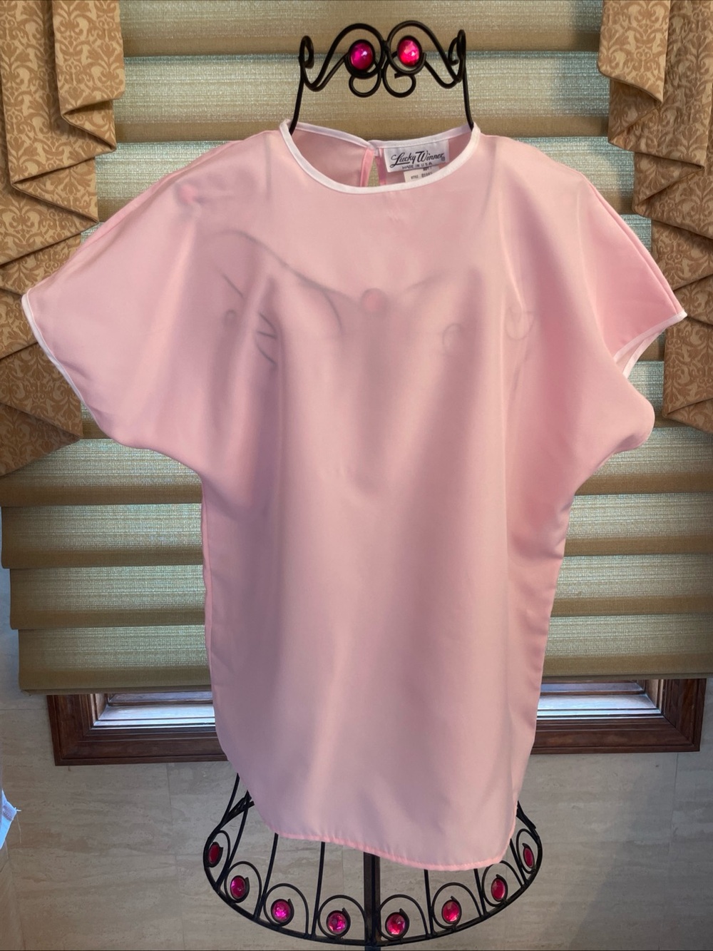 Lucky Winner Vintage Womens Pink Short Sleeve Blouse With White Trim Size Small